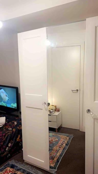 Deluxe Garden Apartment 런던 외부 사진