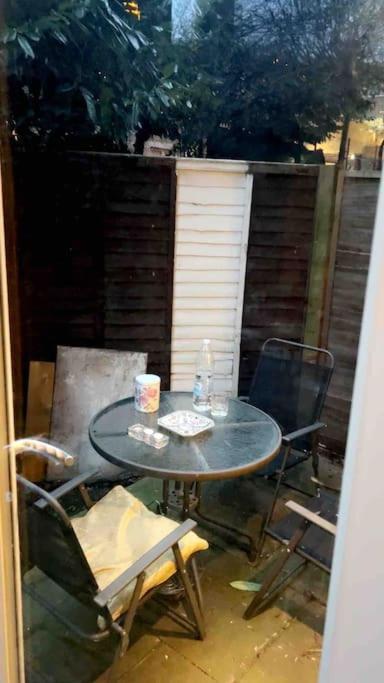 Deluxe Garden Apartment 런던 외부 사진
