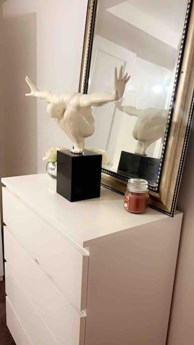 Deluxe Garden Apartment 런던 외부 사진